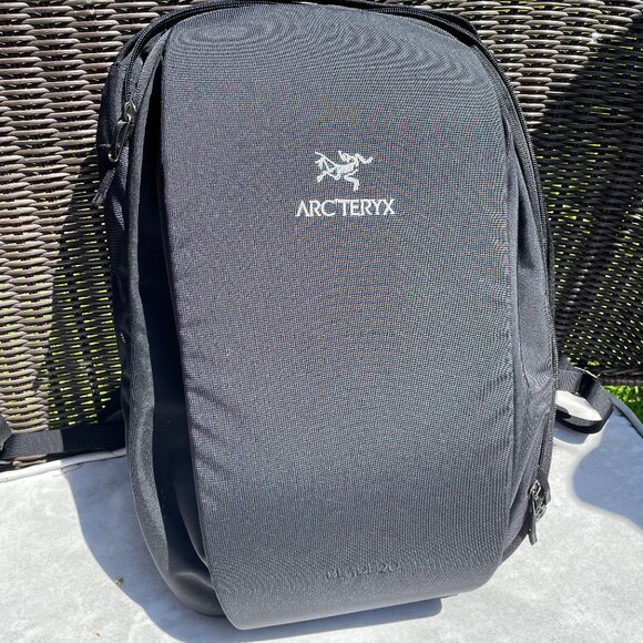 Arcteryx Blade 20 backpack, like new - Picture 1 of 3